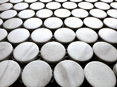 Porcelain Mosaic Penny round Matt Carrara Look
